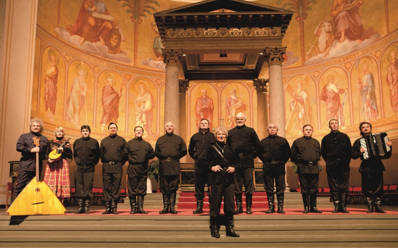 Der Schwarzmeer Kosaken-Chor 2013 in der Nikolaikirche Potsdam. Sämtliche 3 Konzerte waren ausverkauft. Foto: Blitzsalon